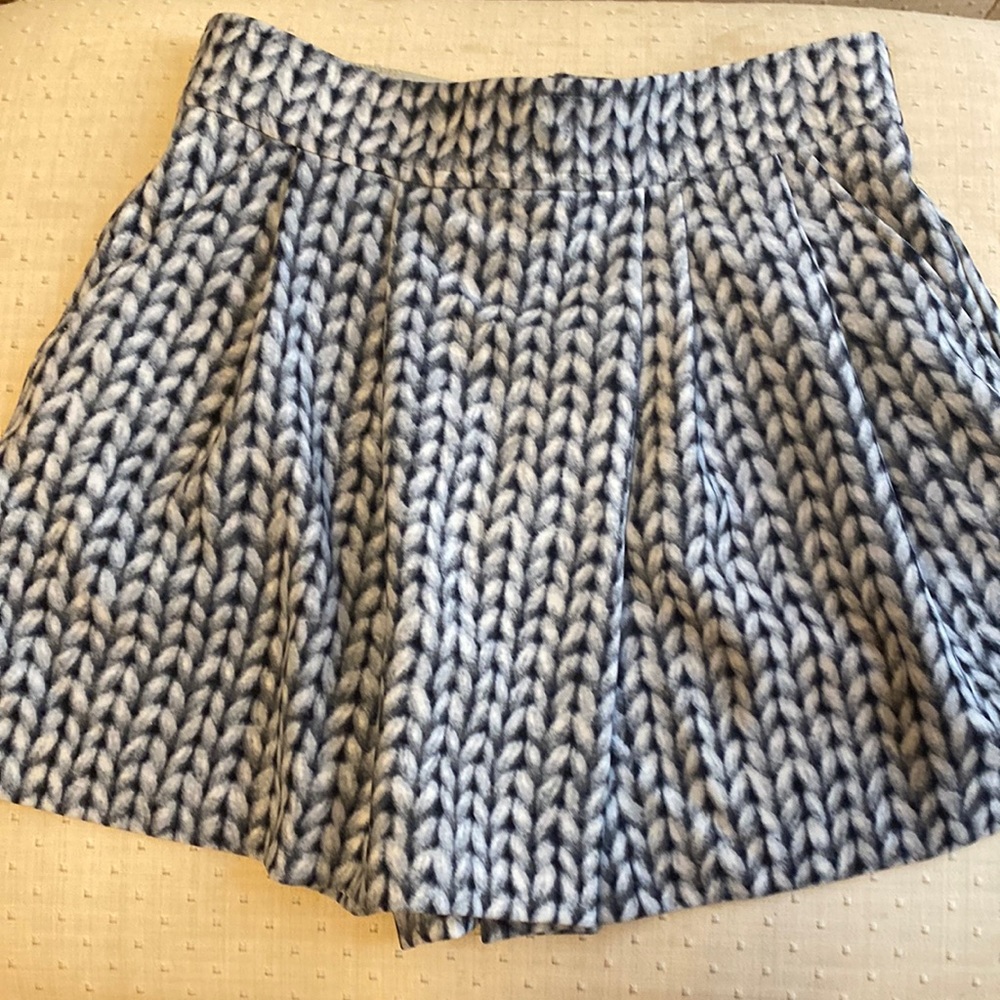 A very cute Culottes from Banana Republic. Looks like a skirt, very comfortable